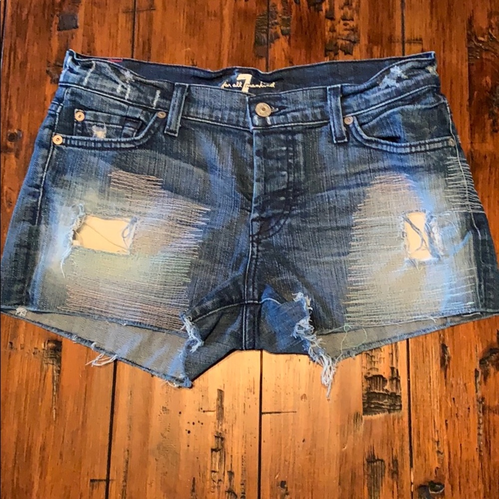 7 for all Mankind distressed shorts EUC